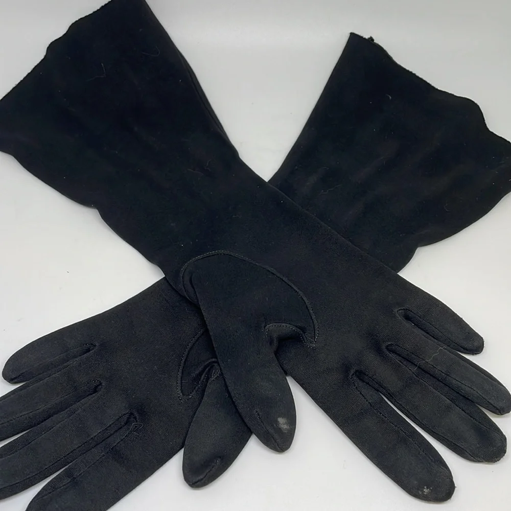 Ladies vintage 1950s elegant 3/4 beaded cocktail gloves